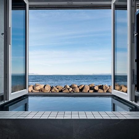Bay View Apartments Gardur Bagian luar foto