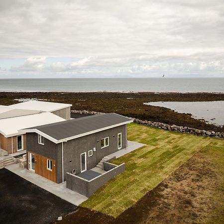 Bay View Apartments Gardur Bagian luar foto