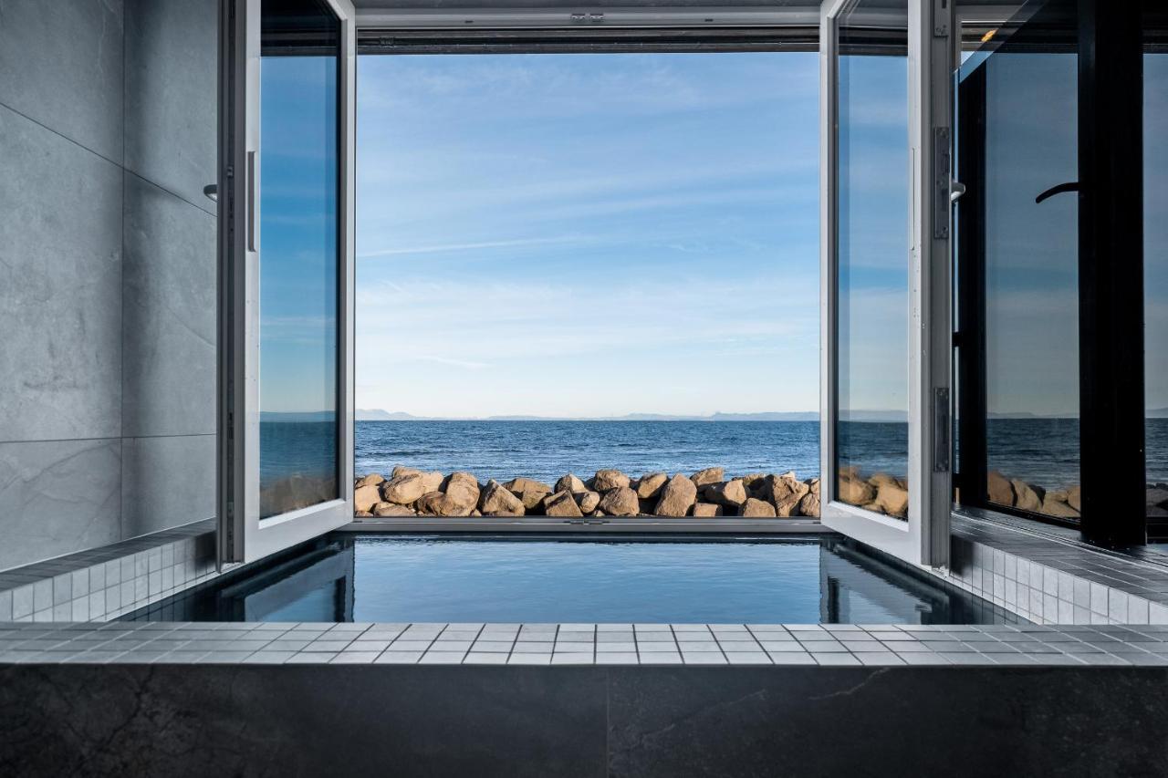 Bay View Apartments Gardur Bagian luar foto