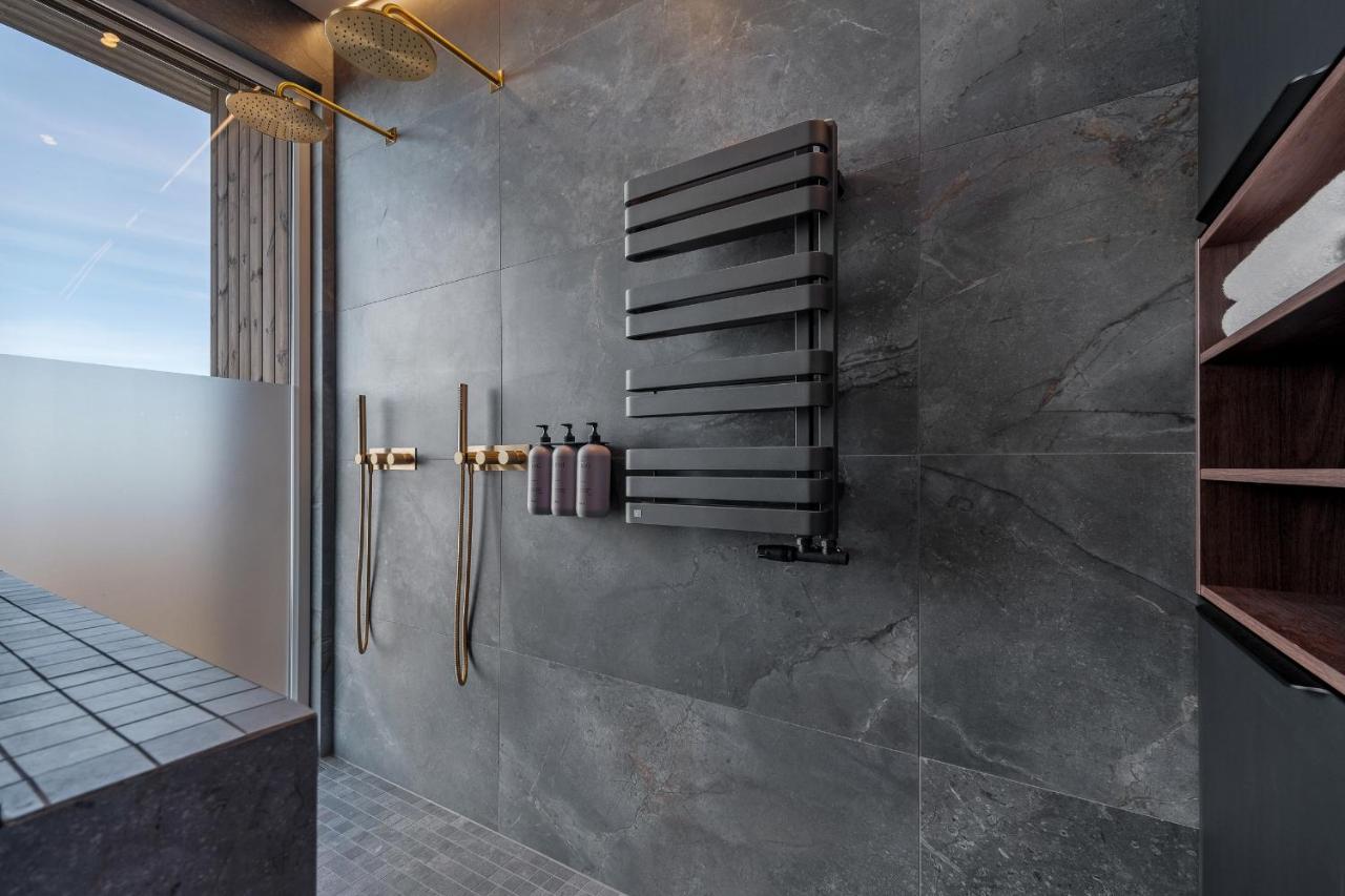 Bay View Apartments Gardur Bagian luar foto