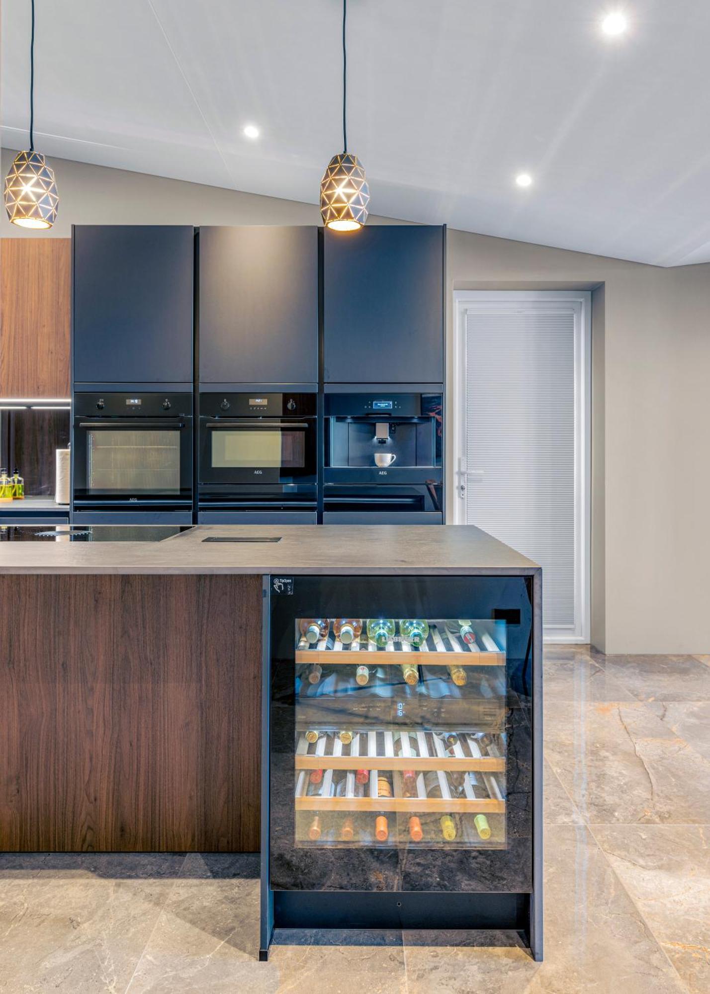 Bay View Apartments Gardur Bagian luar foto