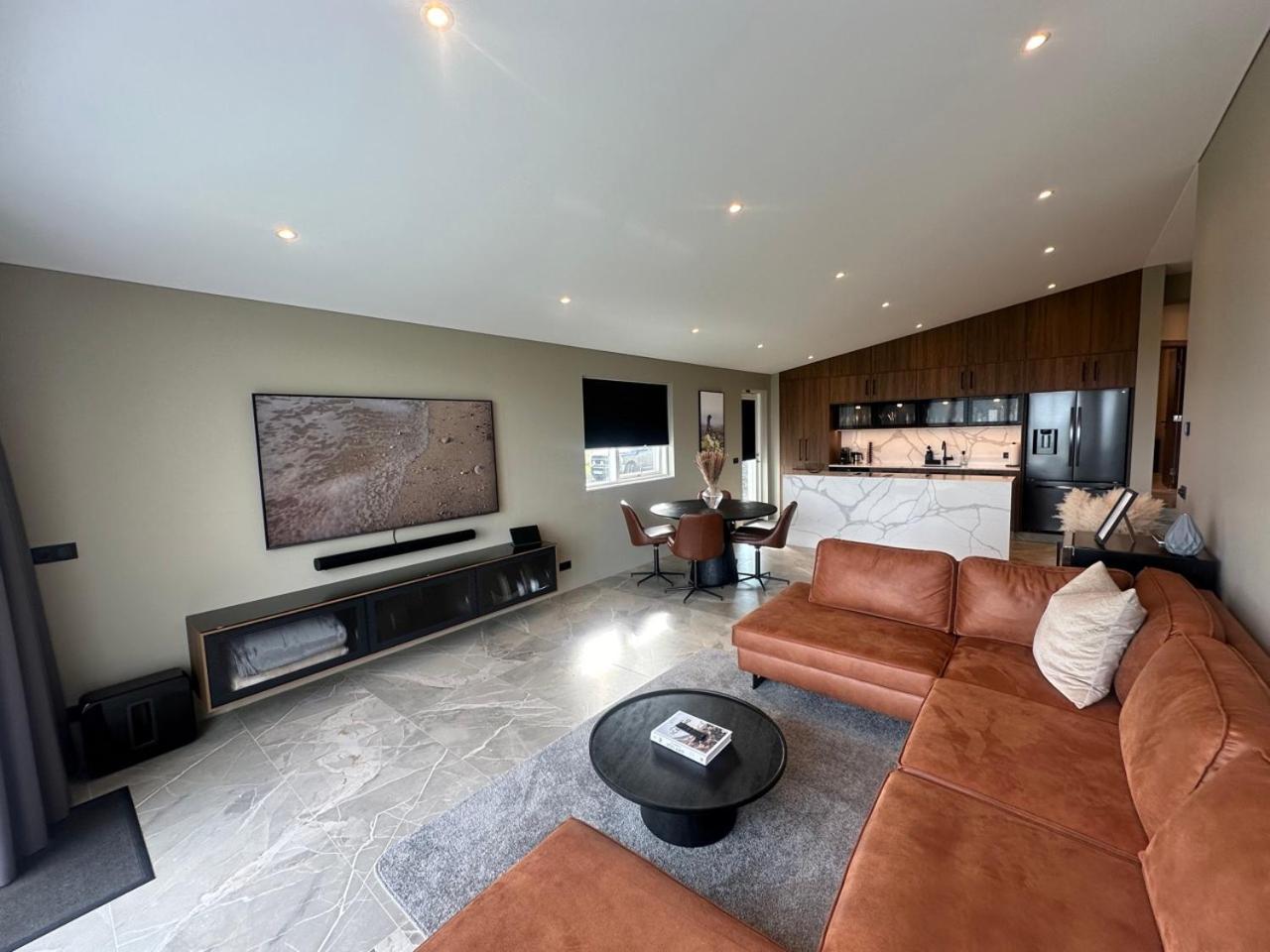 Bay View Apartments Gardur Bagian luar foto