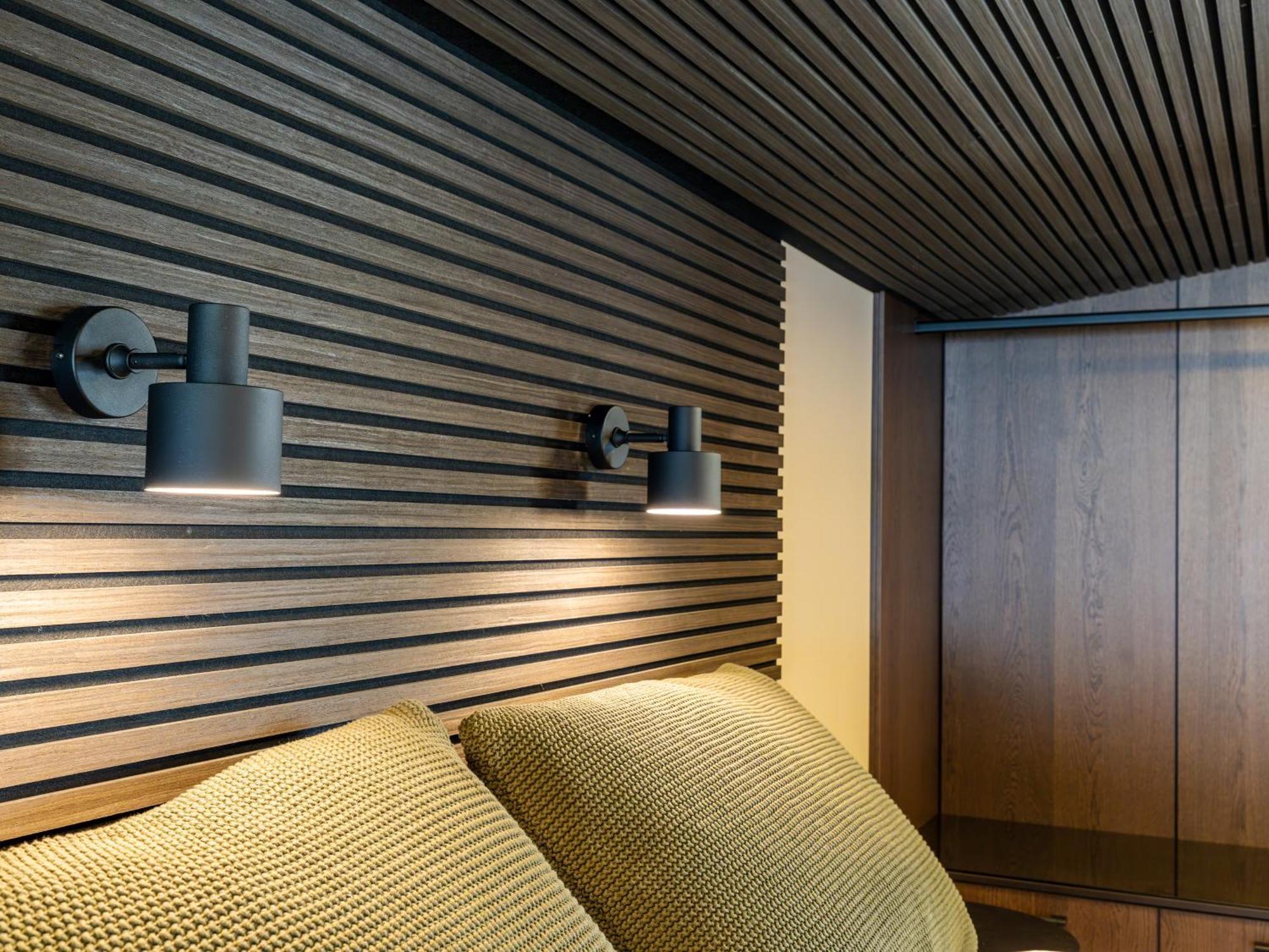 Bay View Apartments Gardur Bagian luar foto