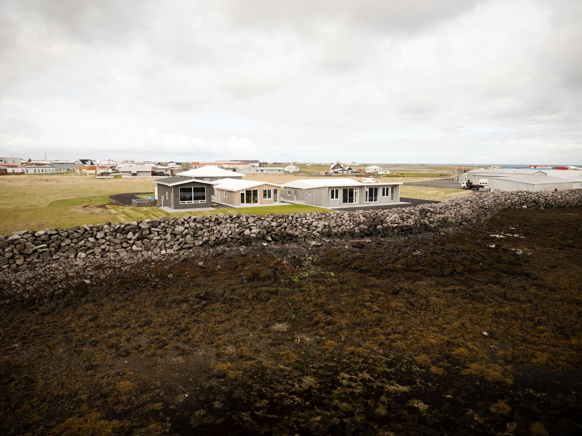 Bay View Apartments Gardur Bagian luar foto