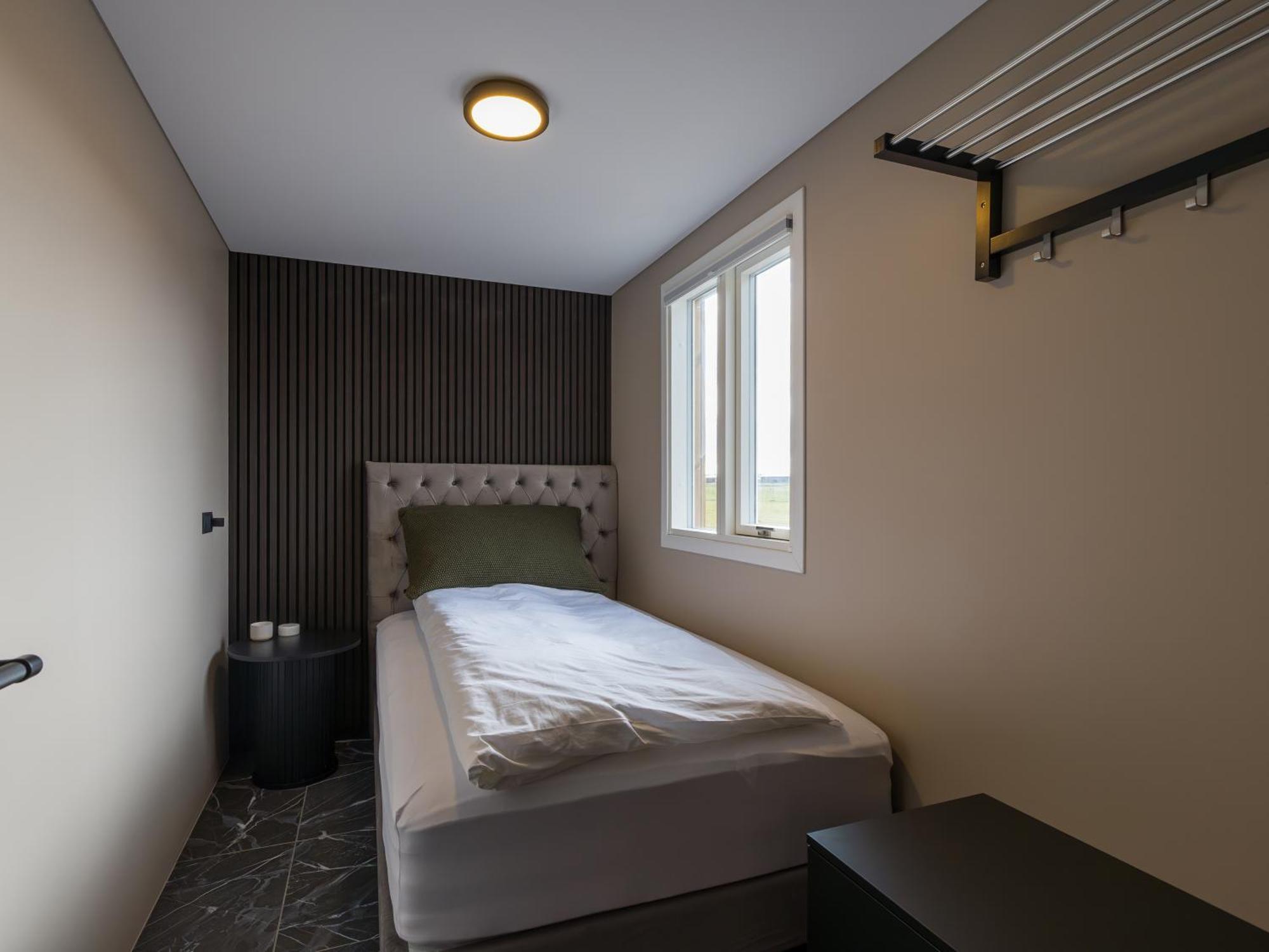 Bay View Apartments Gardur Bagian luar foto